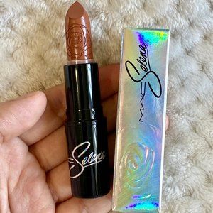 MAC X Selena La Reina lipstick